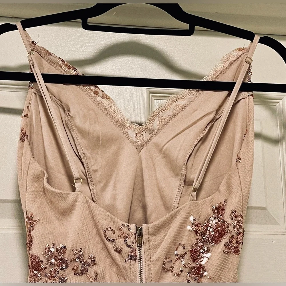 Beautiful Homecoming/Party dress. - Picture 4 of 8